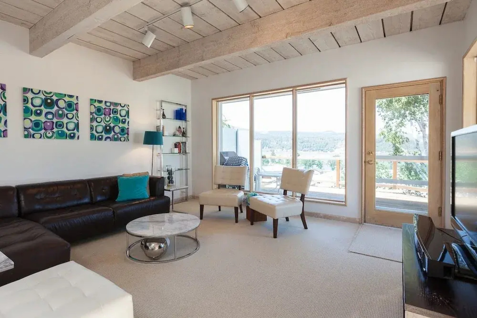 Riverdell Condo feature Floor Heating and Gas Grill by RedAwning