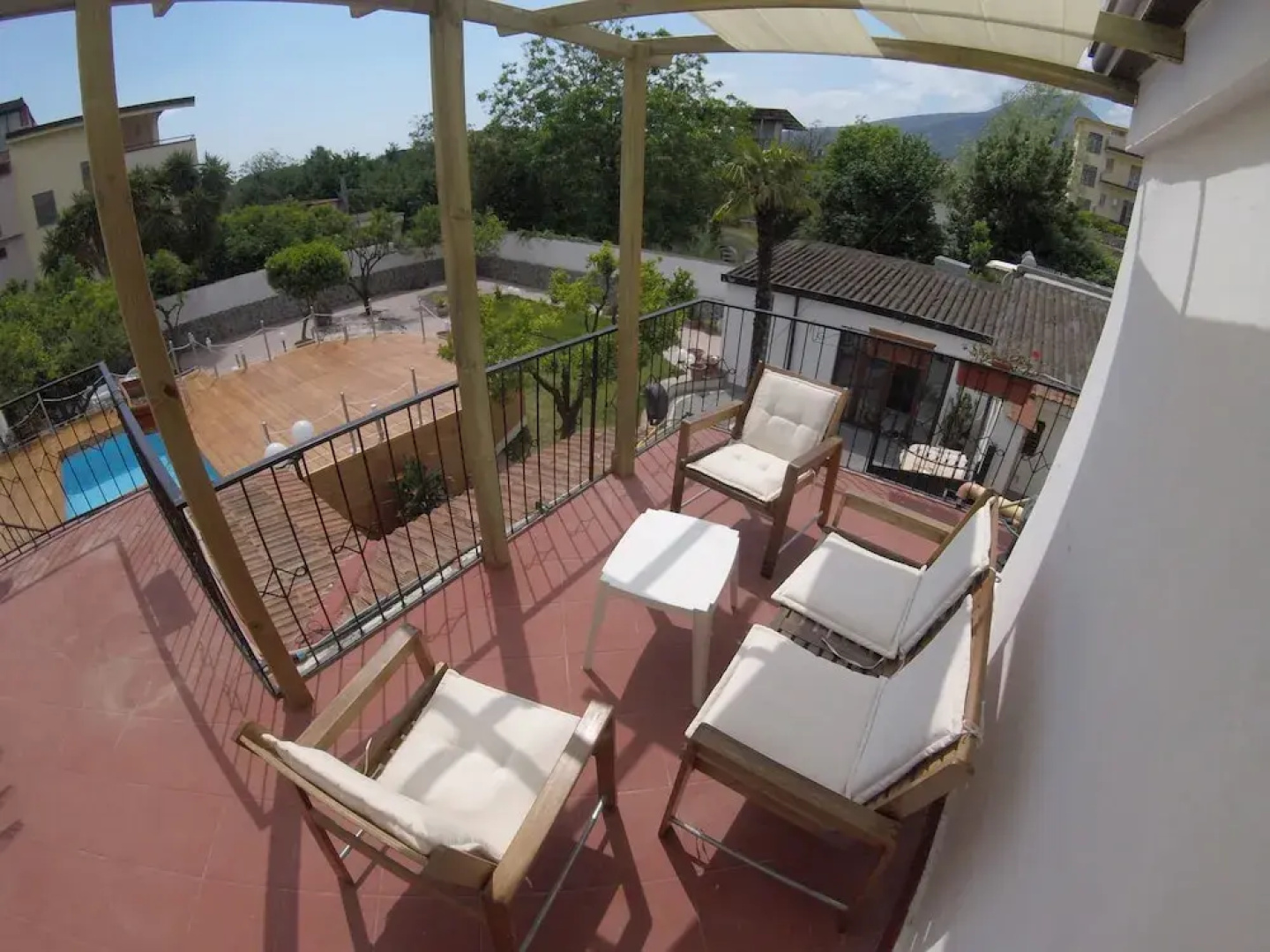 Terrazza sul Vesuvio con piscina