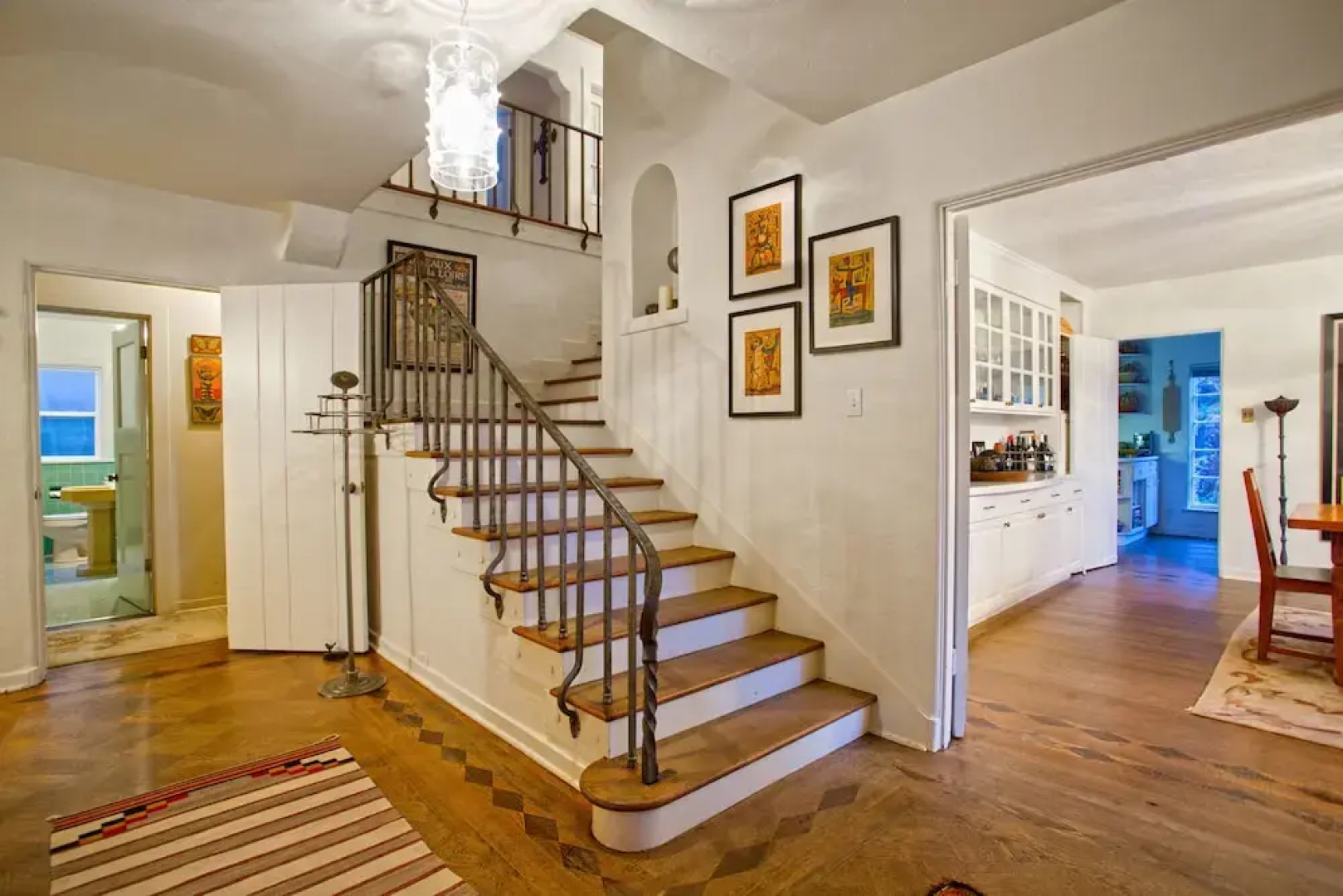 Art and Wine Estate 4 Bedrooms 3 Bathrooms Home