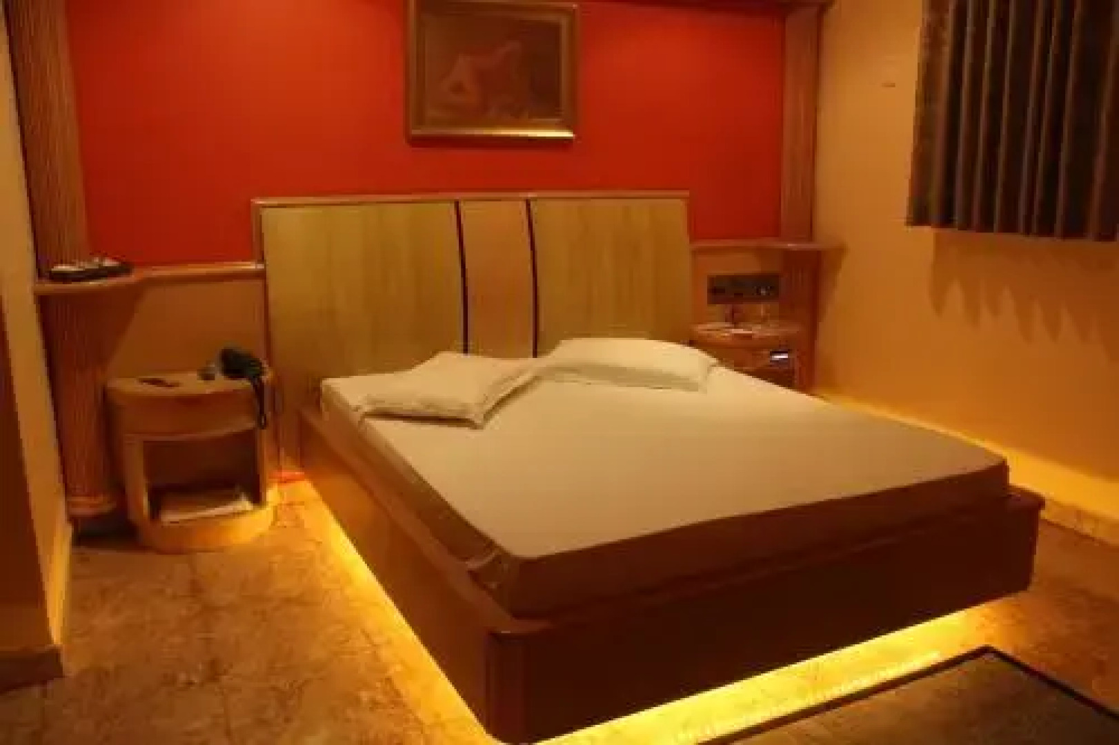 Xenon Motel (Только для взрослых)