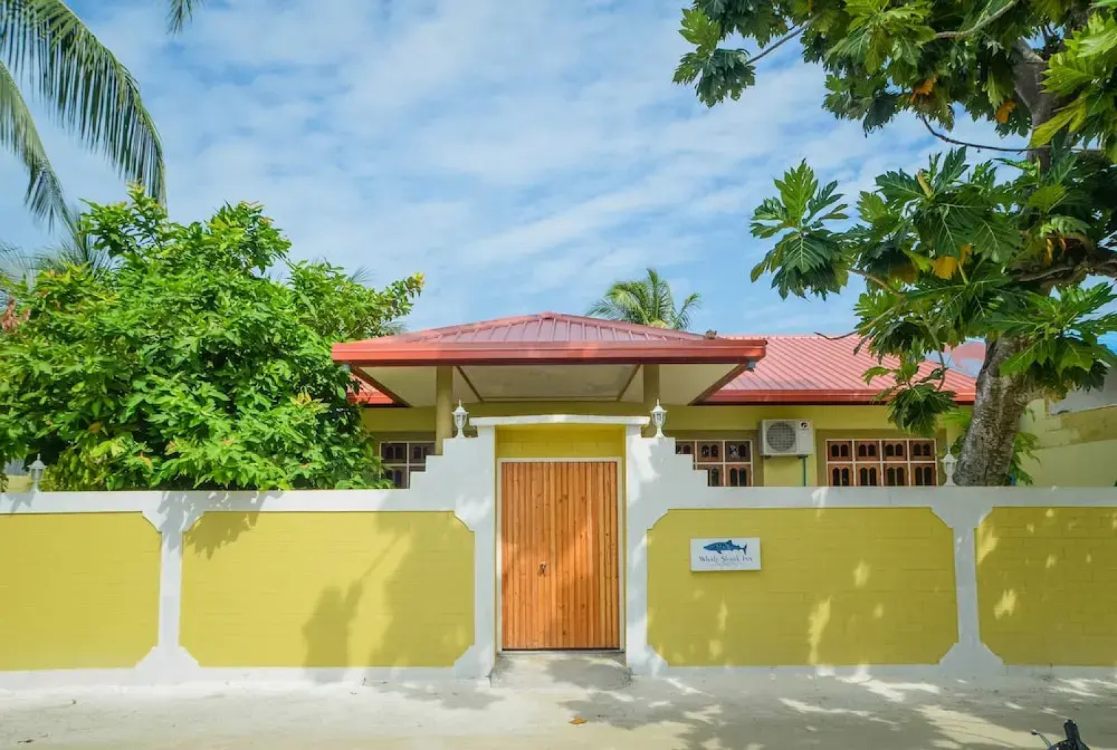 Maldives Guests House Whale Shark Inn