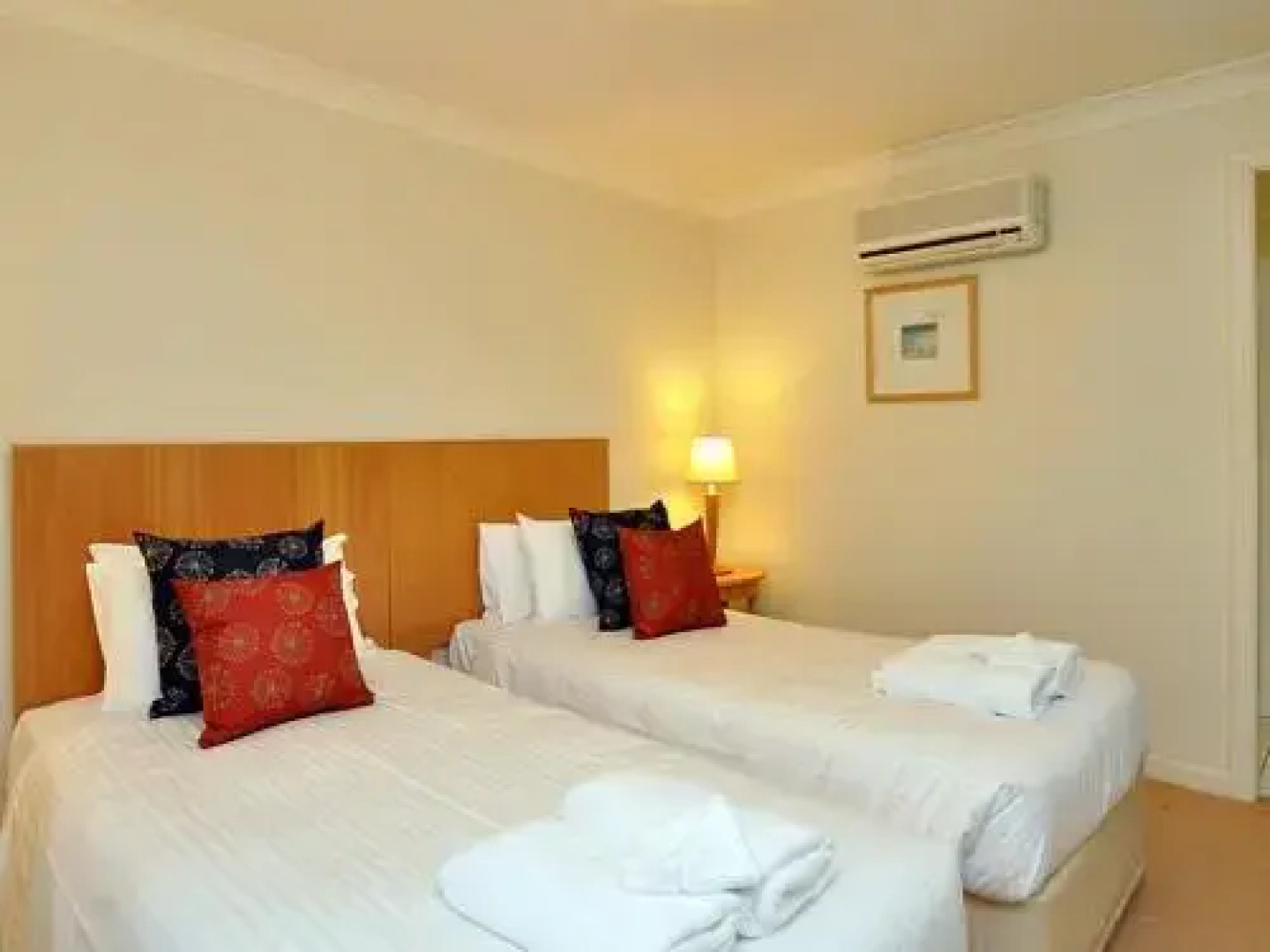 Villa Executive 2br Shiraz Resort Condo located within Cypress Lakes Resort (nothing is more central)