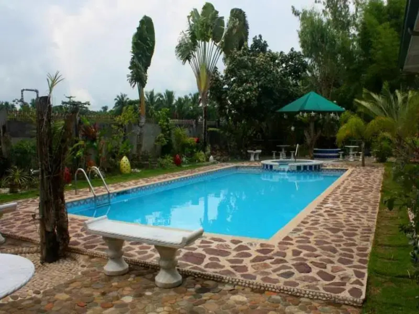 Neptune Pittman's Garden Resort