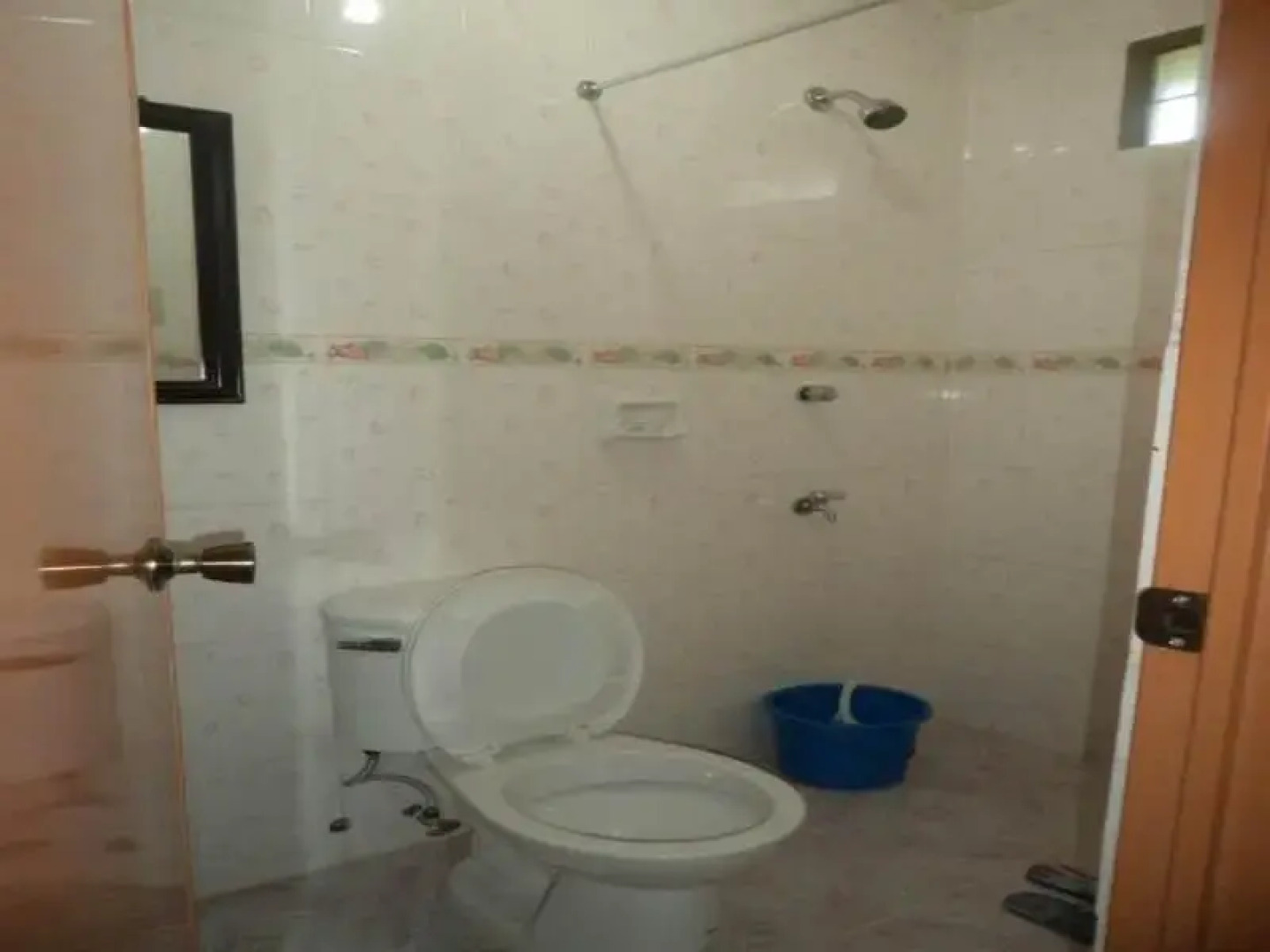 Wow Na Wow Tourist Inn