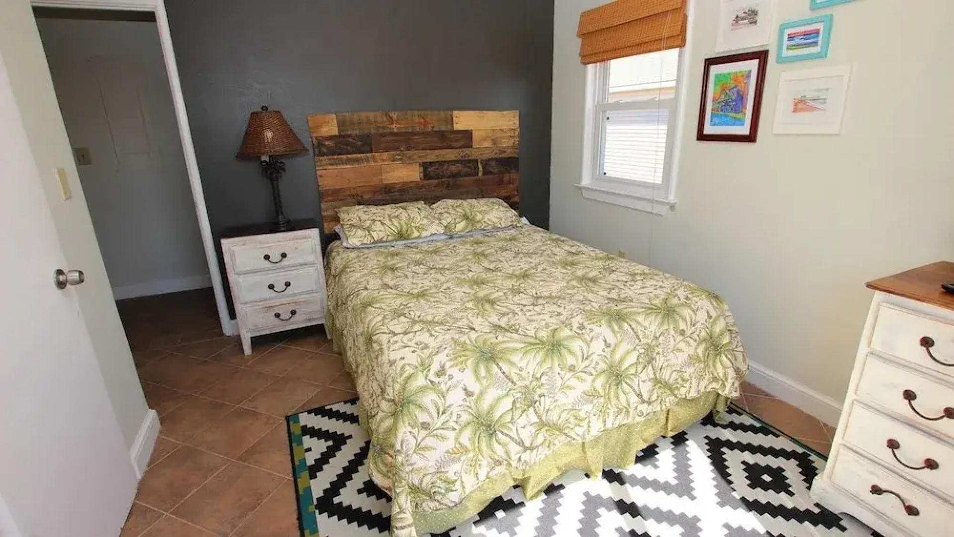 Shoebie's Hangout 4221 - 5 Br Home