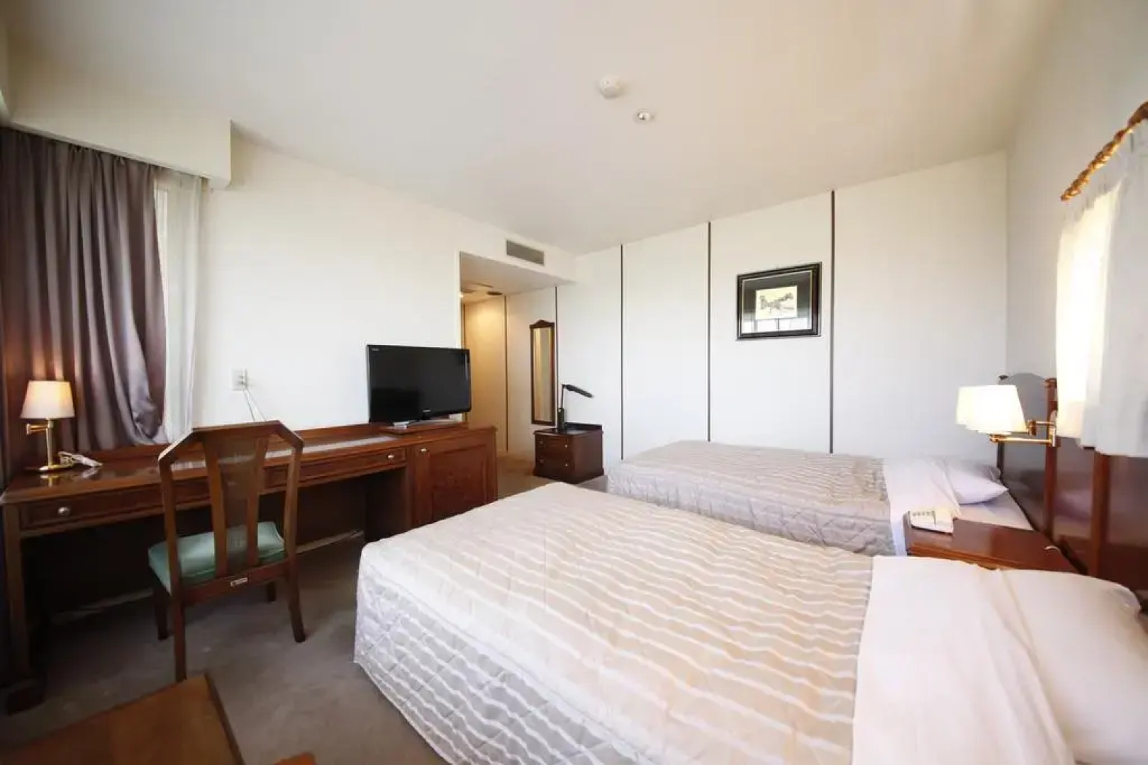 Royal Hills Kisarazu View Hotel