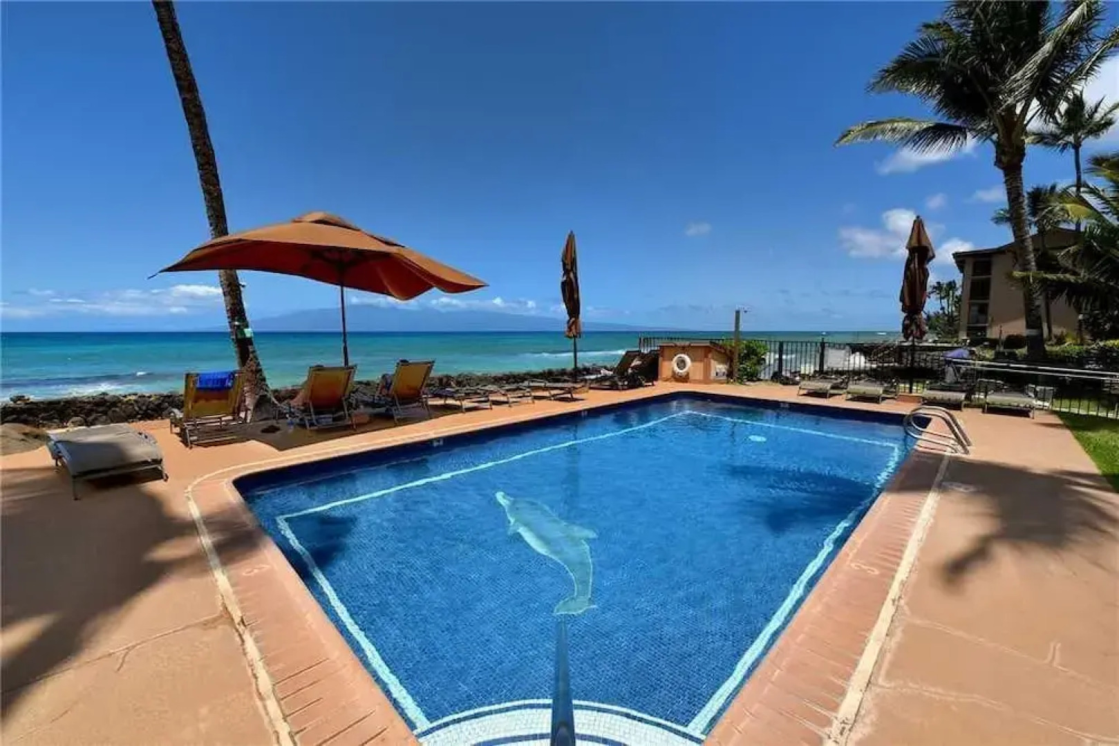 Hale Kai 204 by RedAwning