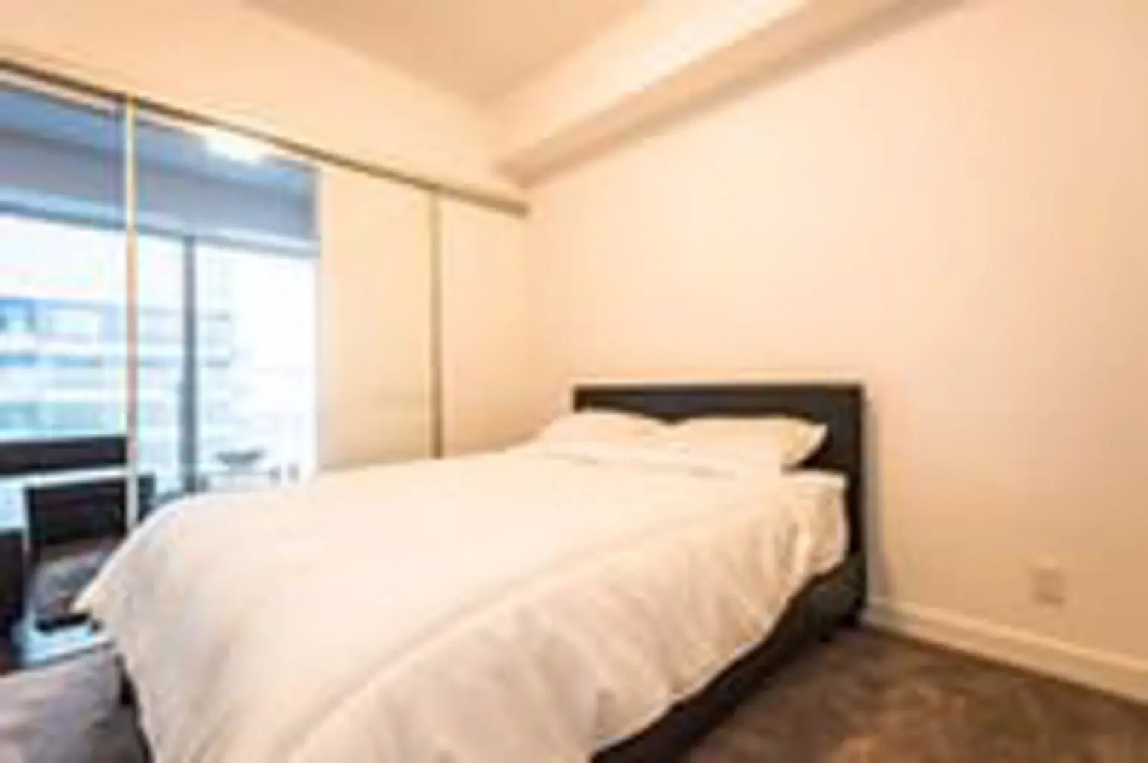 JP Stays - Cozy Lakeview Condo Downtown Core offered by Short Term Sta