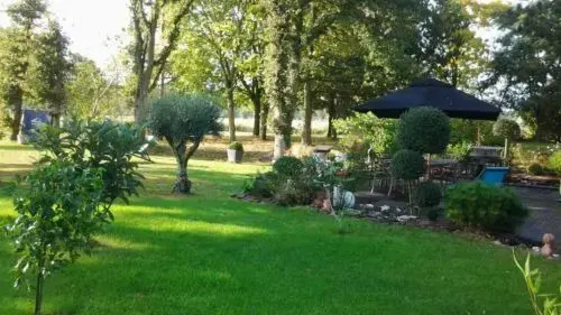 Au Patis De Cahot