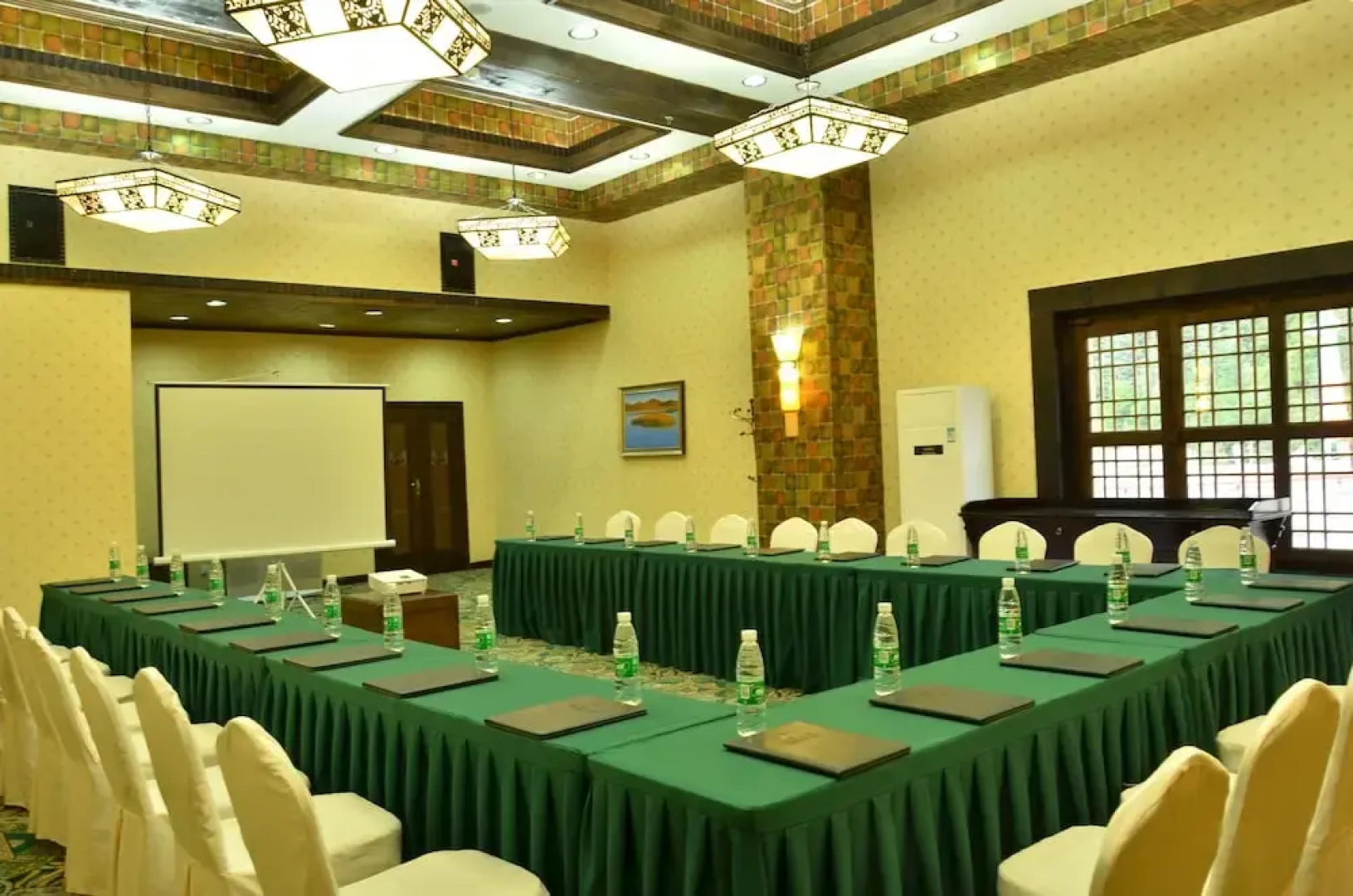 Holiday Inn Jiuzhai Jarpo