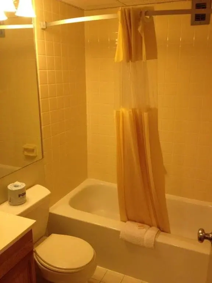 Travel Hotel & Suites