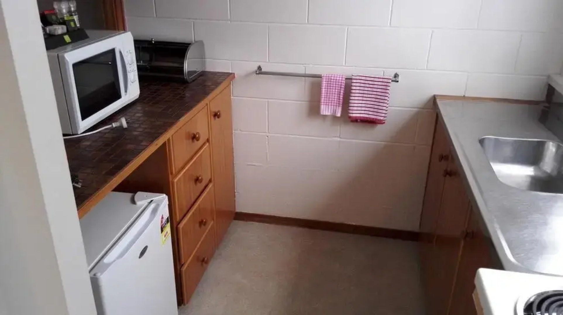 Browns Bay Olive Tree Motel & Apartment