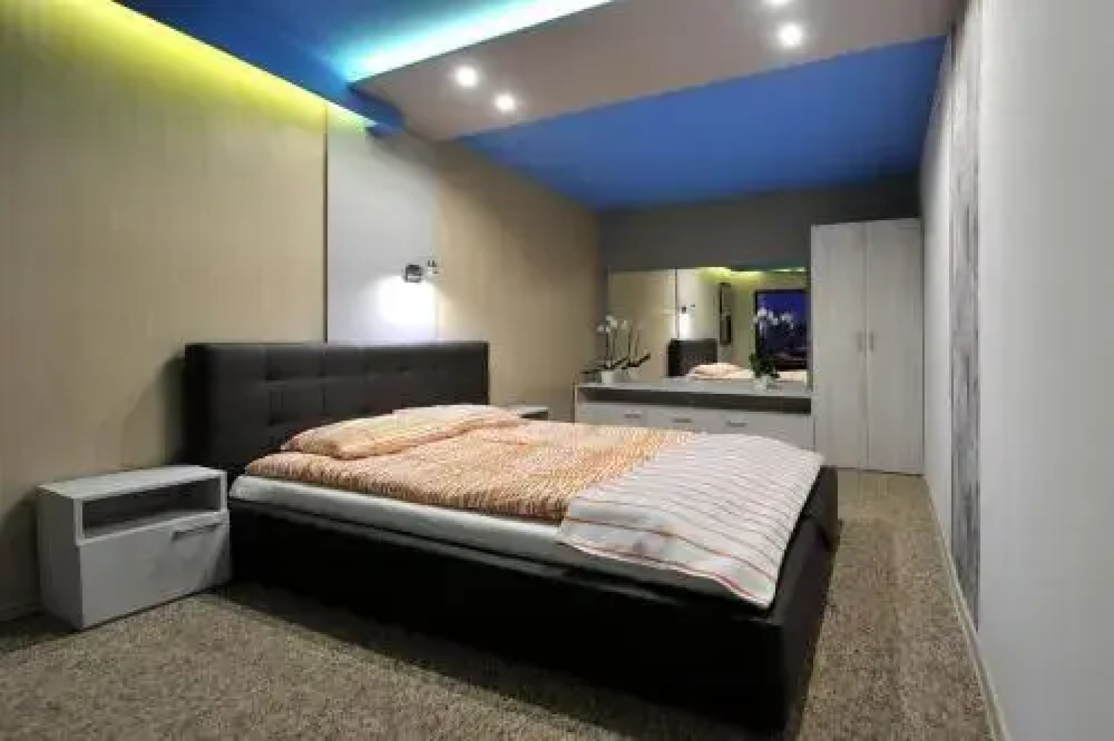 Mikołajki Village Port