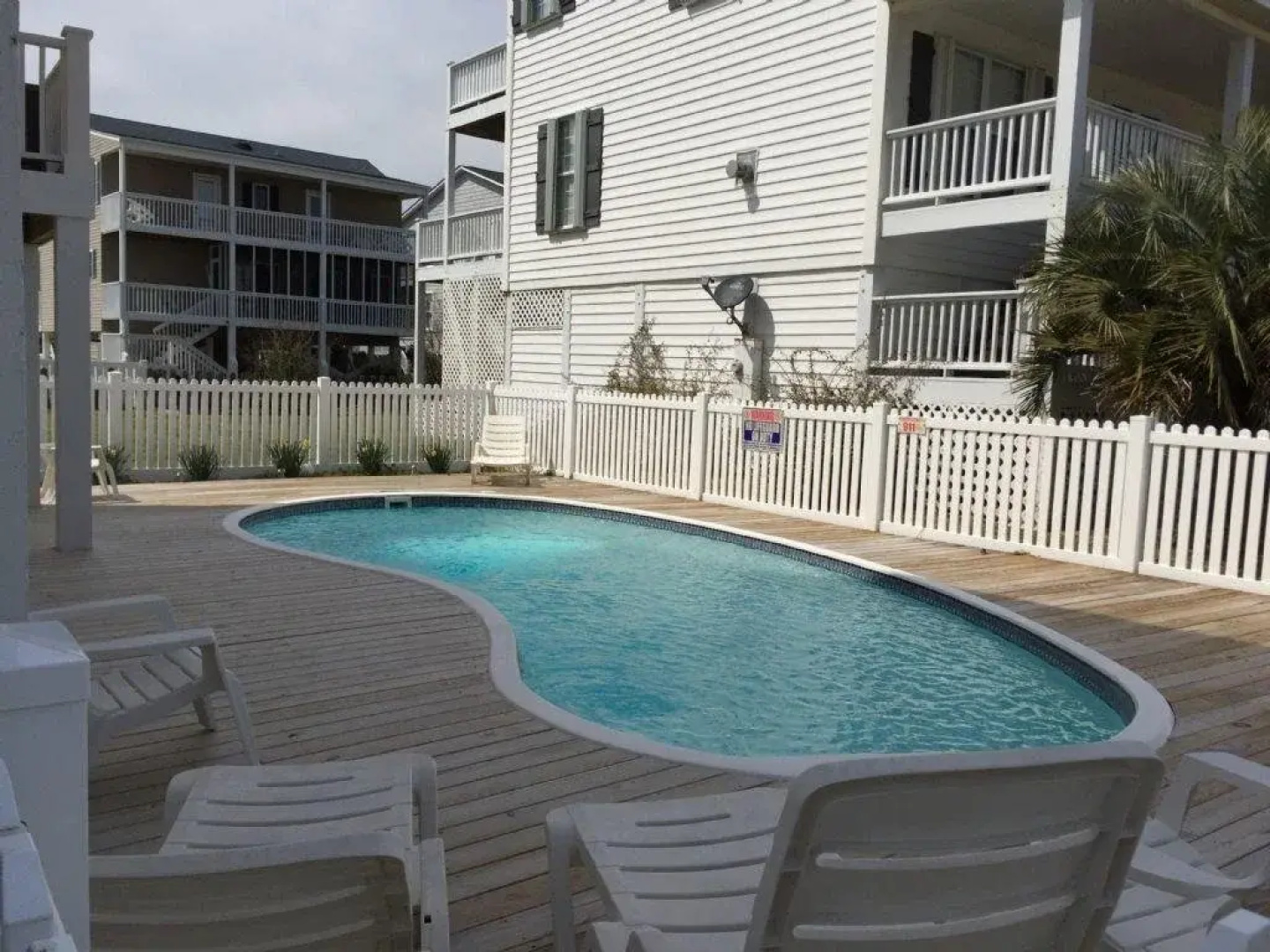 Fishers By The Sea 4 Bedroom Home by RedAwning