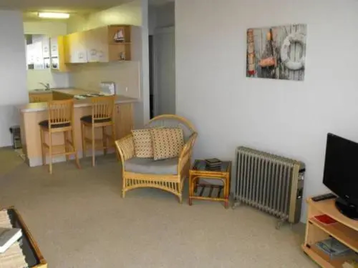 Oceanic, Unit 14, 8-12 North Street