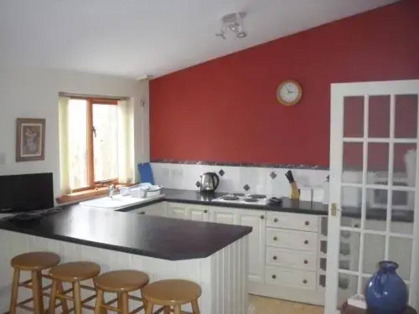 Seaside Holiday Cottage Embo