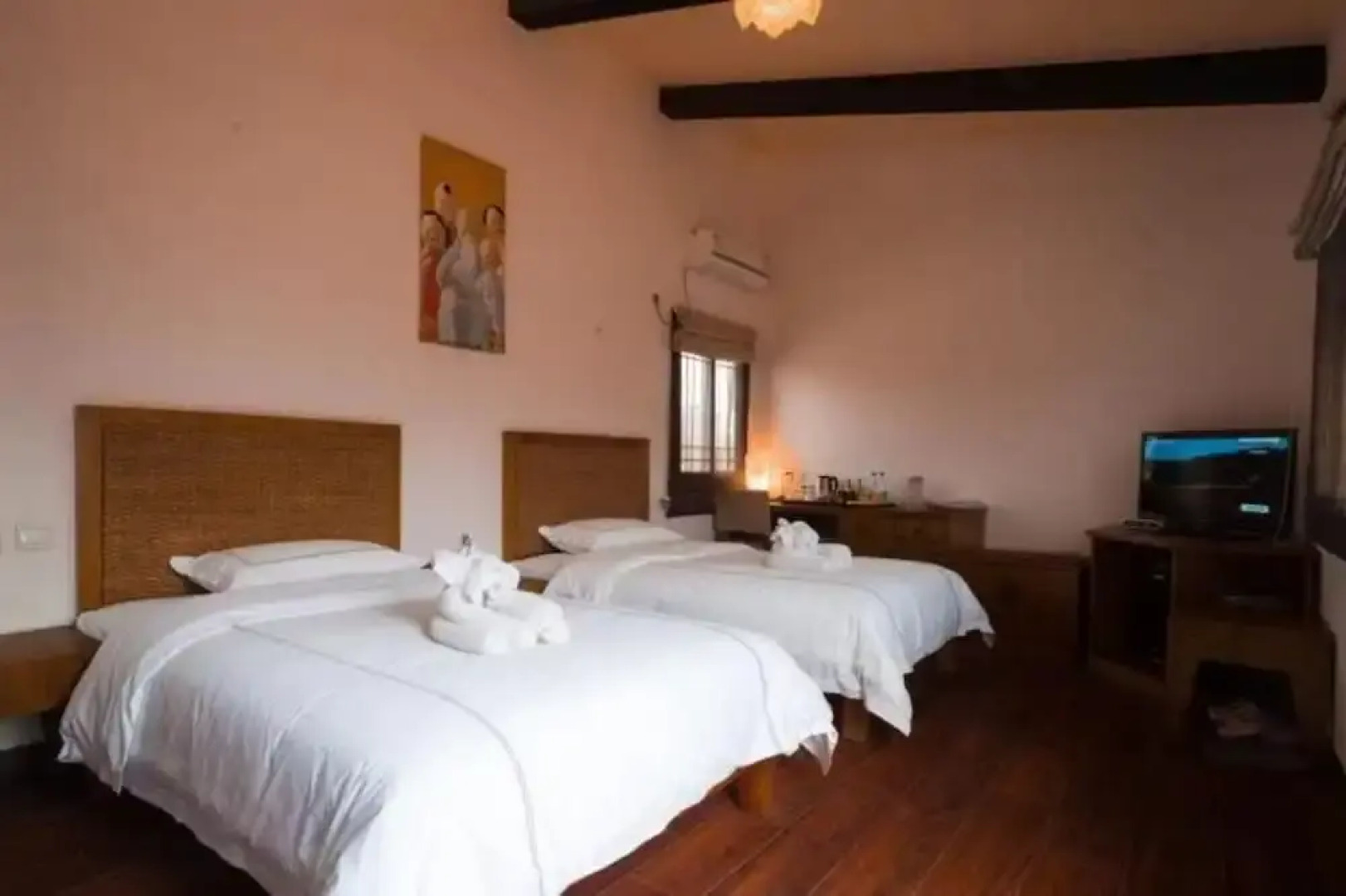 Scenery Retreats Taibai Mountain Hot Spring Villa Resort