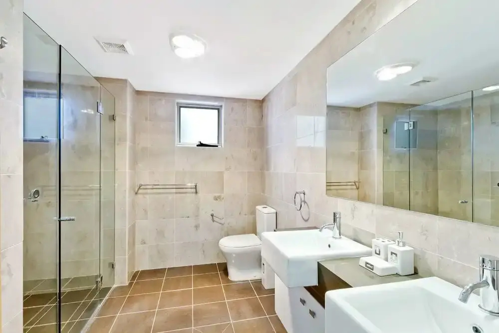 Catalina Luxury Apartments 9