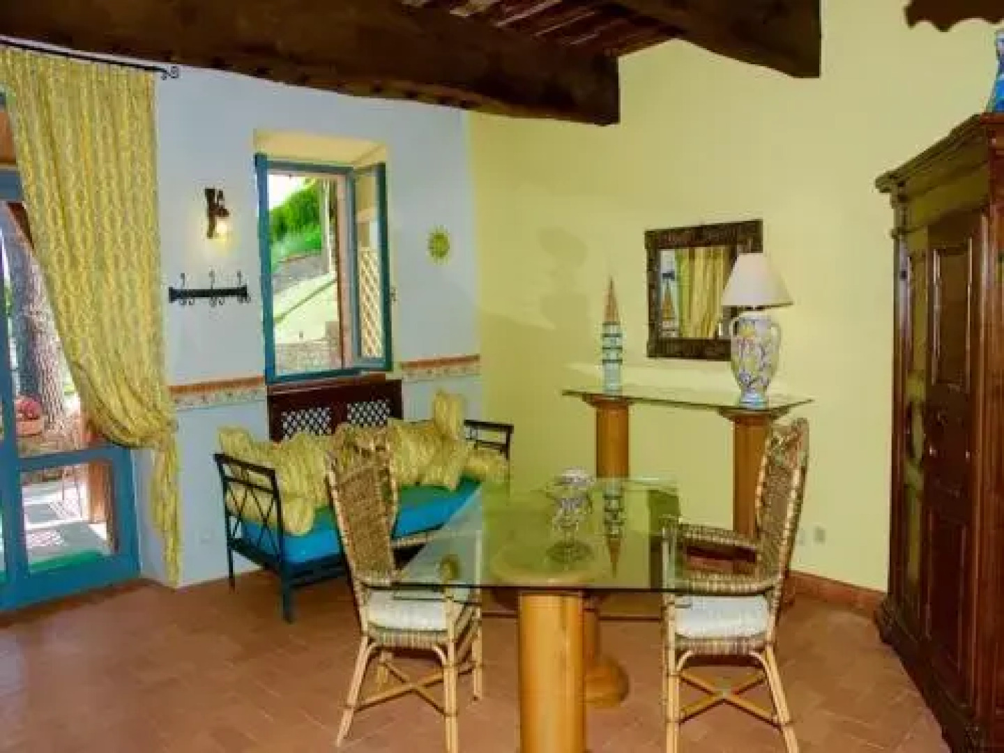 San Valentino Abbazia XIII sec. "La Farm House"