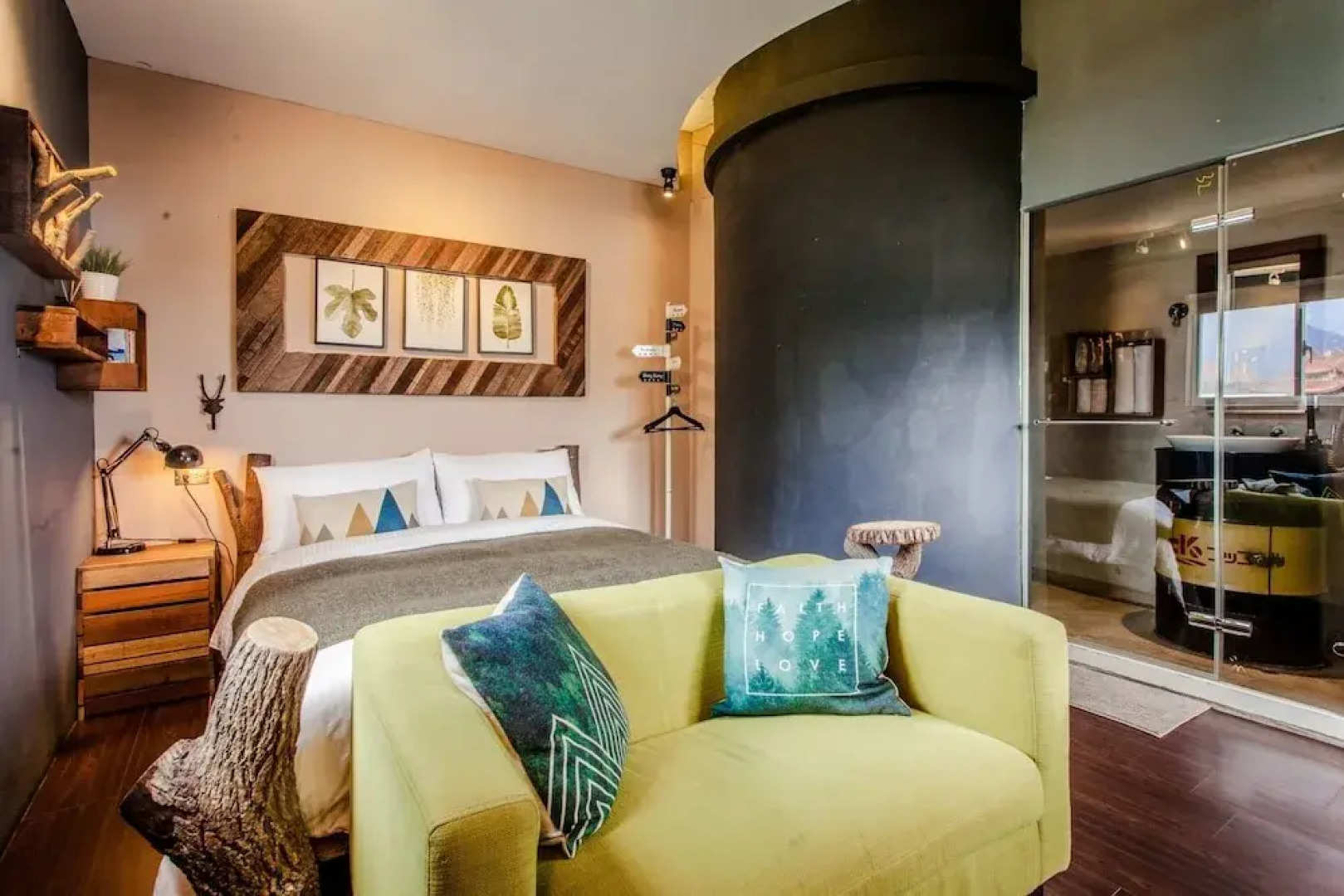 Original About Bed and Breakfast