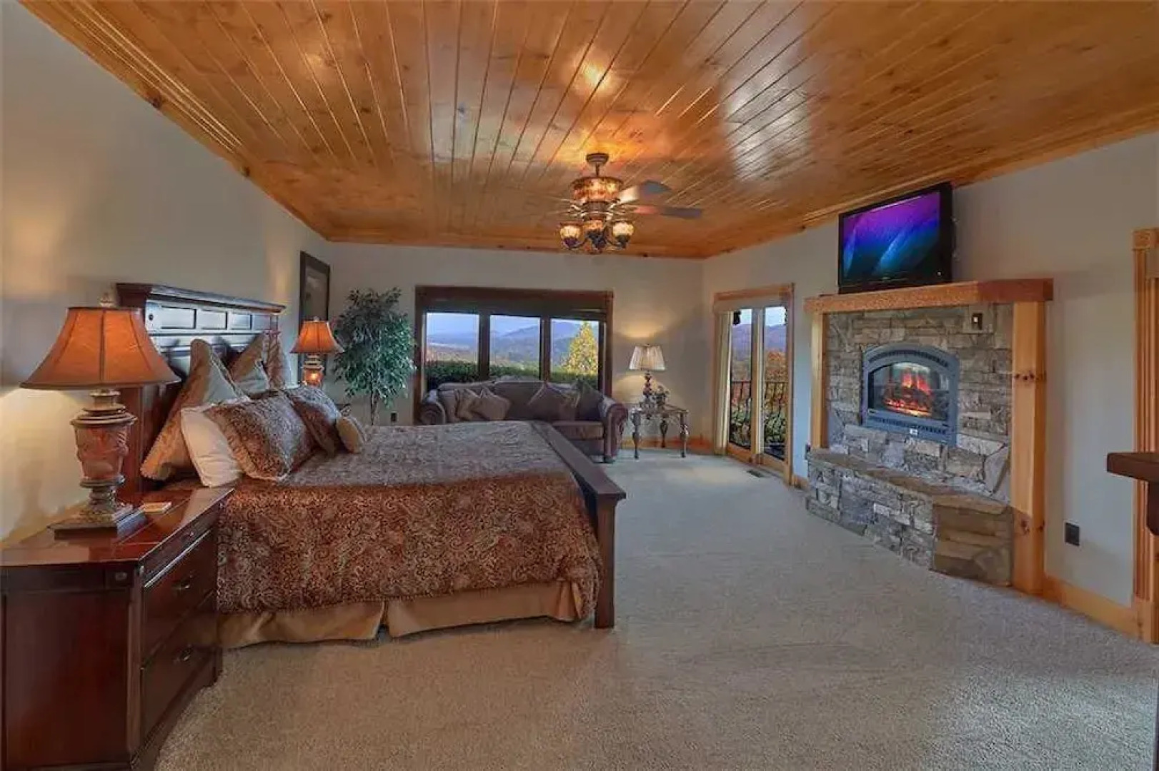 Journeys End - Five Bedroom Cabin