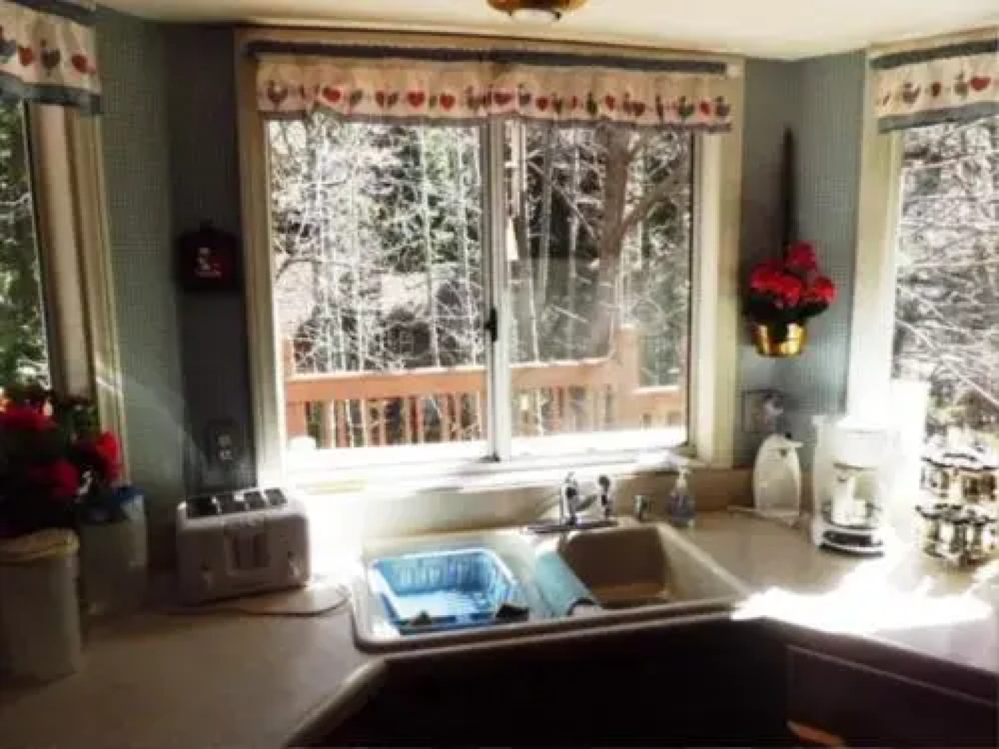 Lake Arrowhead - Dreamin' 3 Bedroom Home by RedAwning