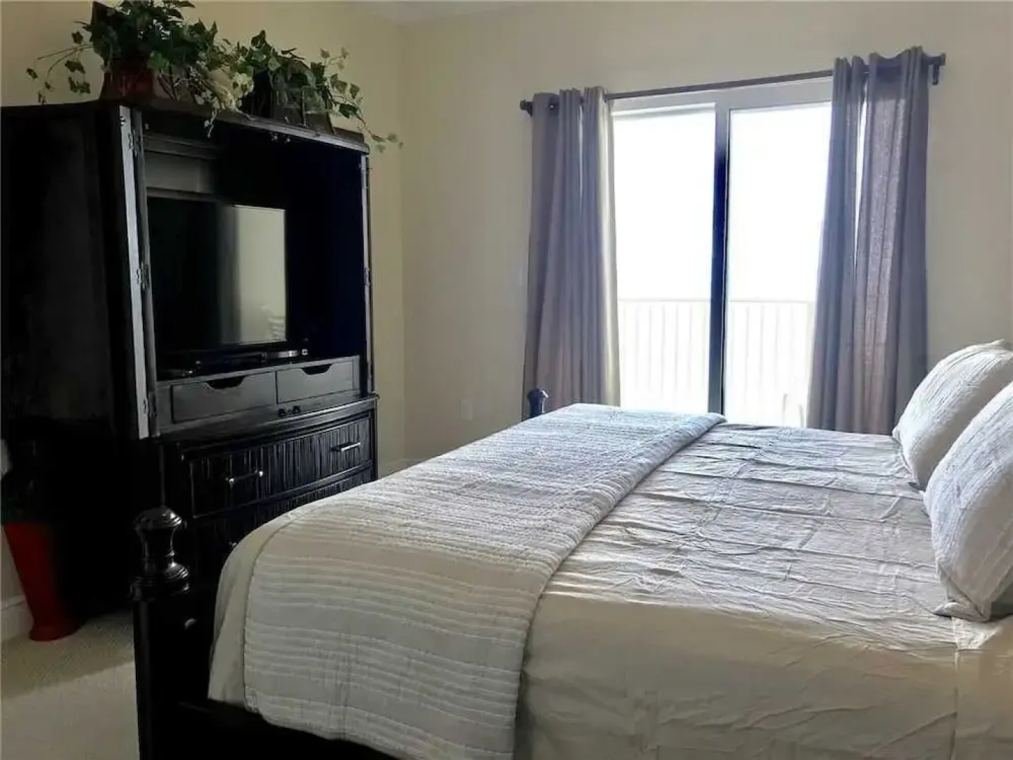 Crystal Shores West 1101