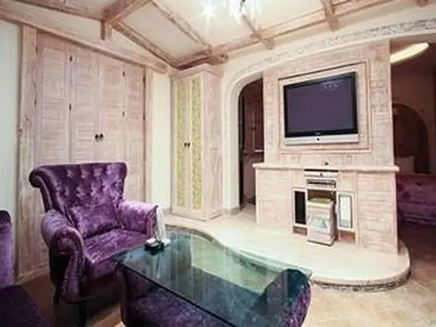 Goodstay Provence Motel