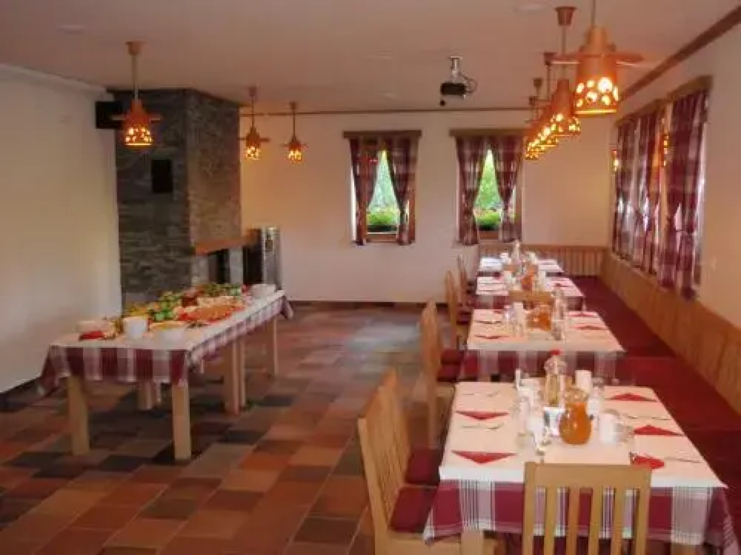Apartments Malerič