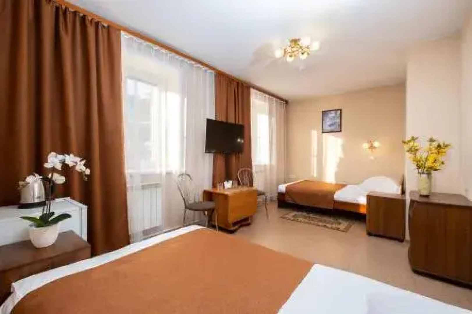 Отель Весна