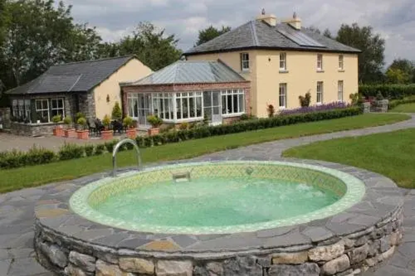 Skahard Country Villa