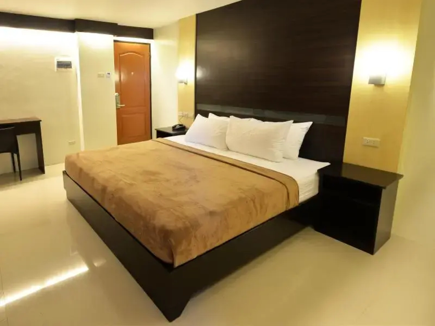 Hamilton Business Inn