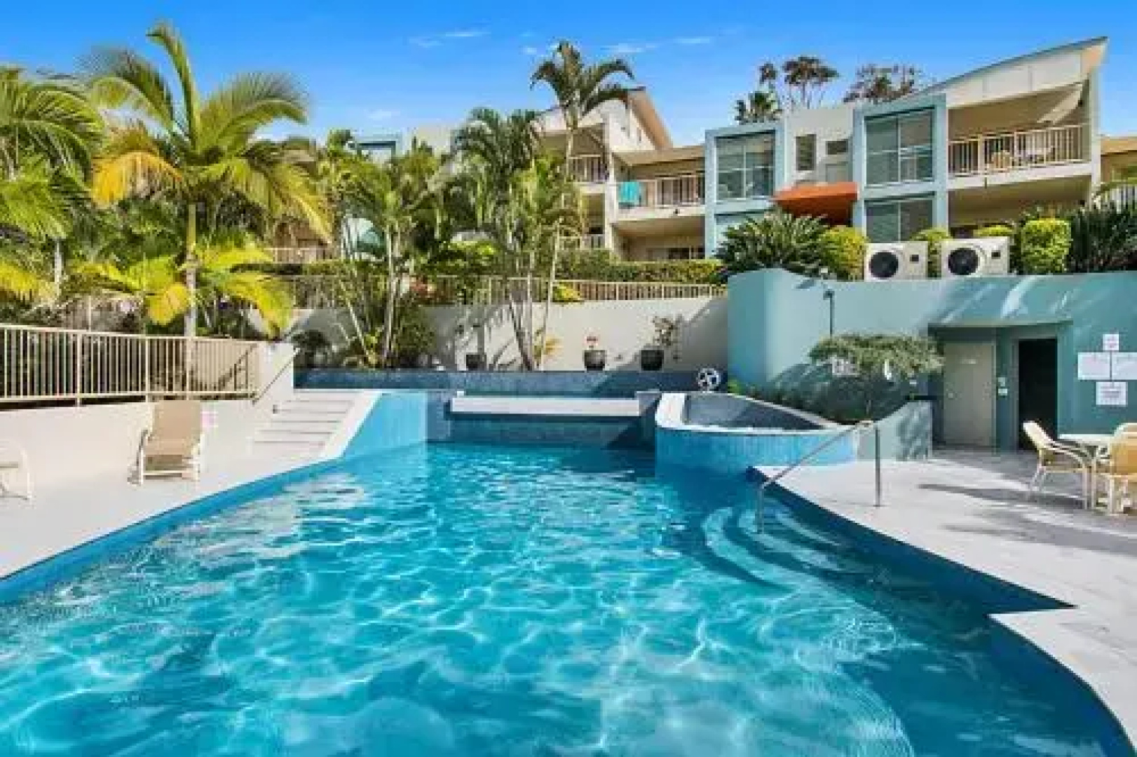 Sea Breeze Unit 10 Resort at 7 Park Lane