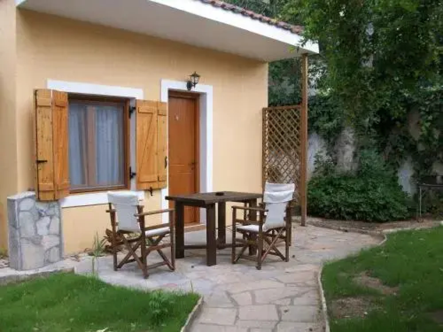 Lysistrata Bungalows