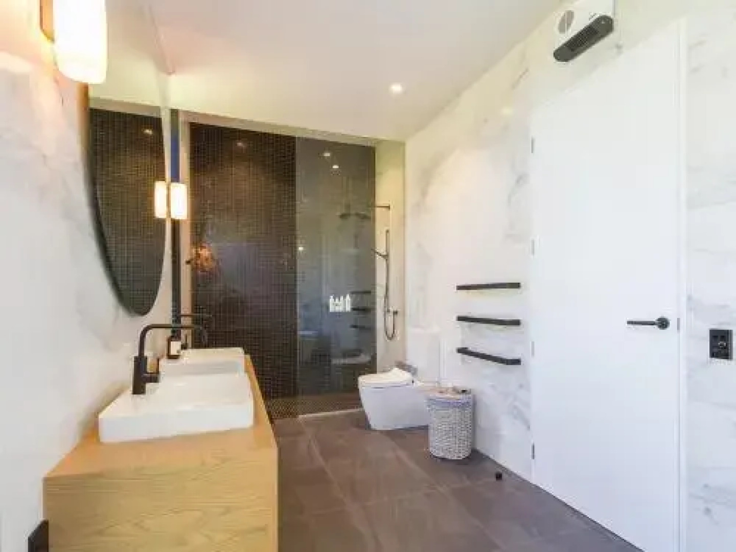 Point Vista - Queenstown Holiday House