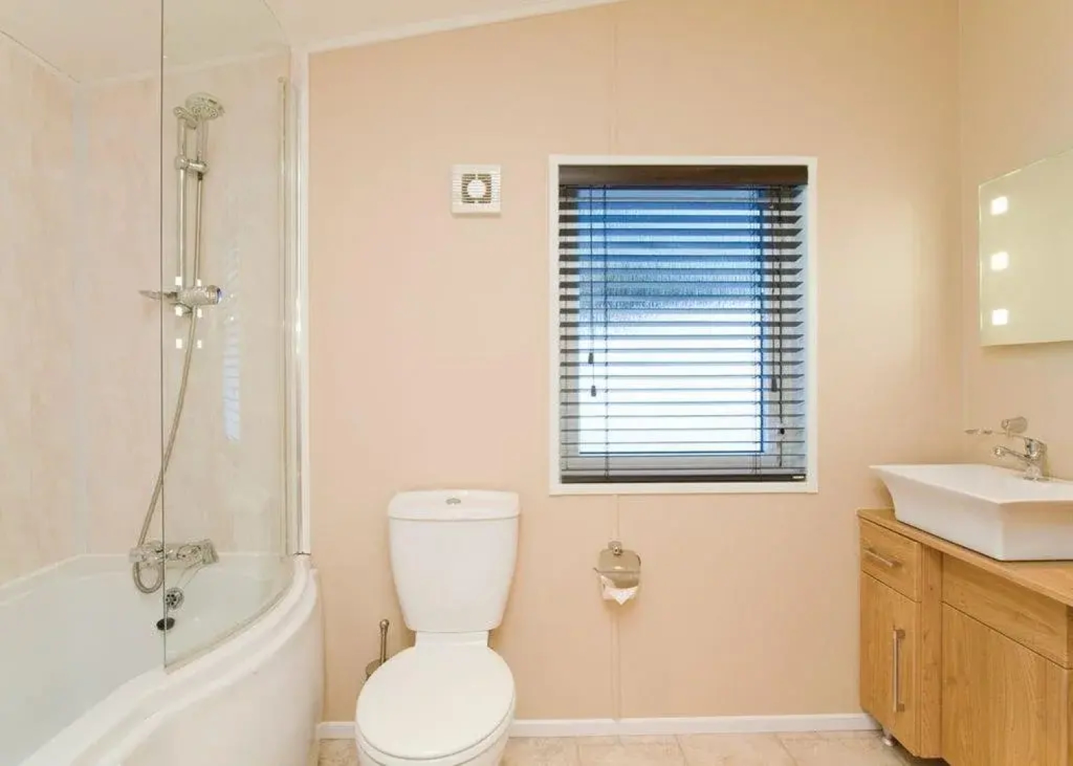 Grattons Cedar Lodges