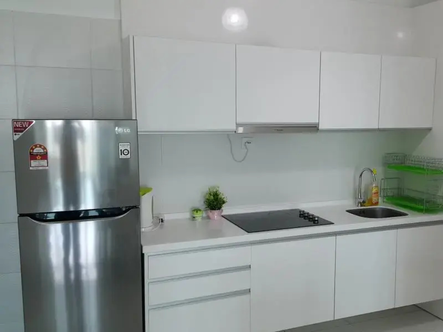 Sky Loft Premium Suite by Homestay Tawakkal
