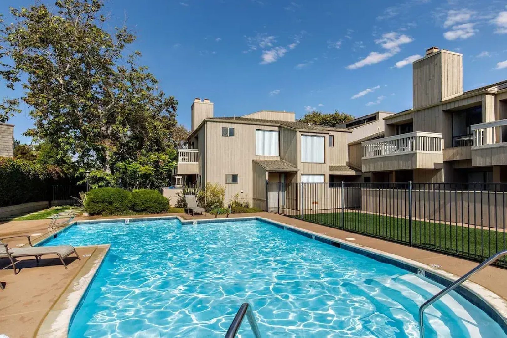 South Sierra Condominium #12416