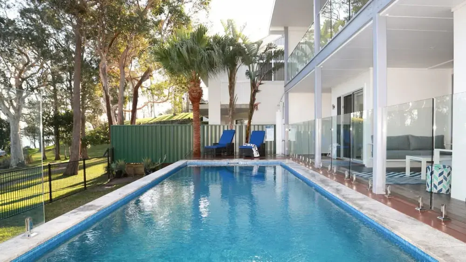 Hampton's Coastline Retreat
