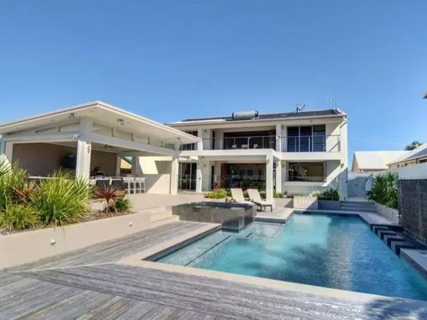 Kumbada 23 Waterfront Holiday House