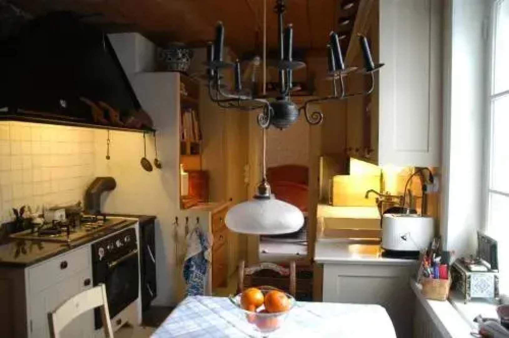 1800s Townhouse