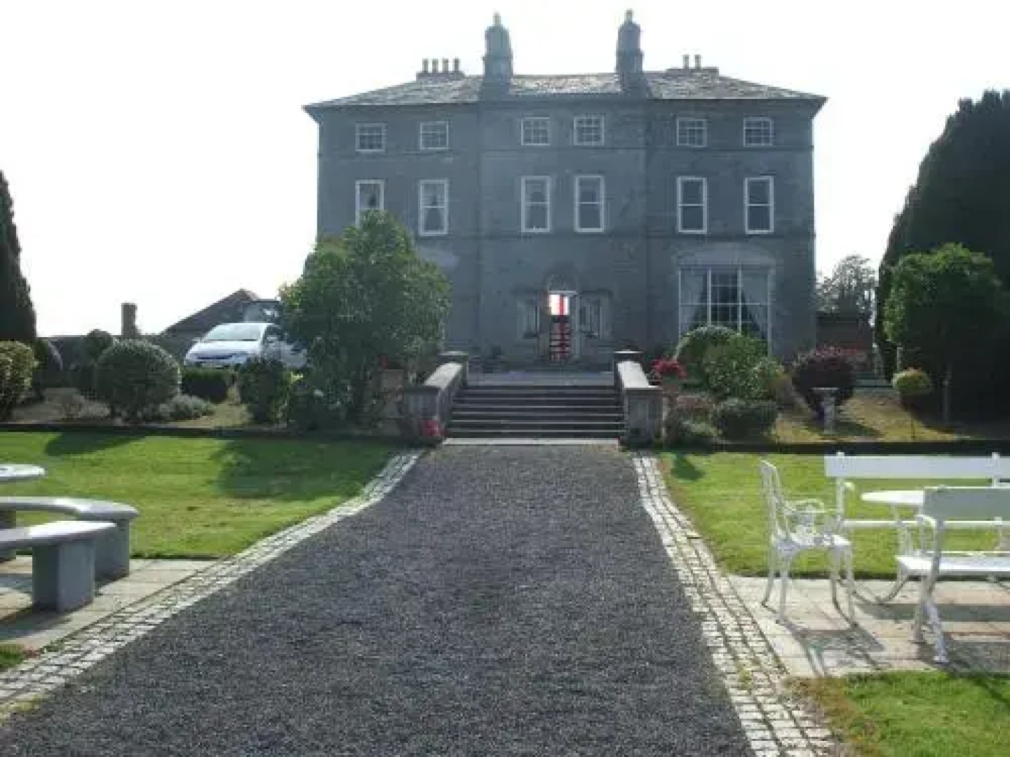 Inch House