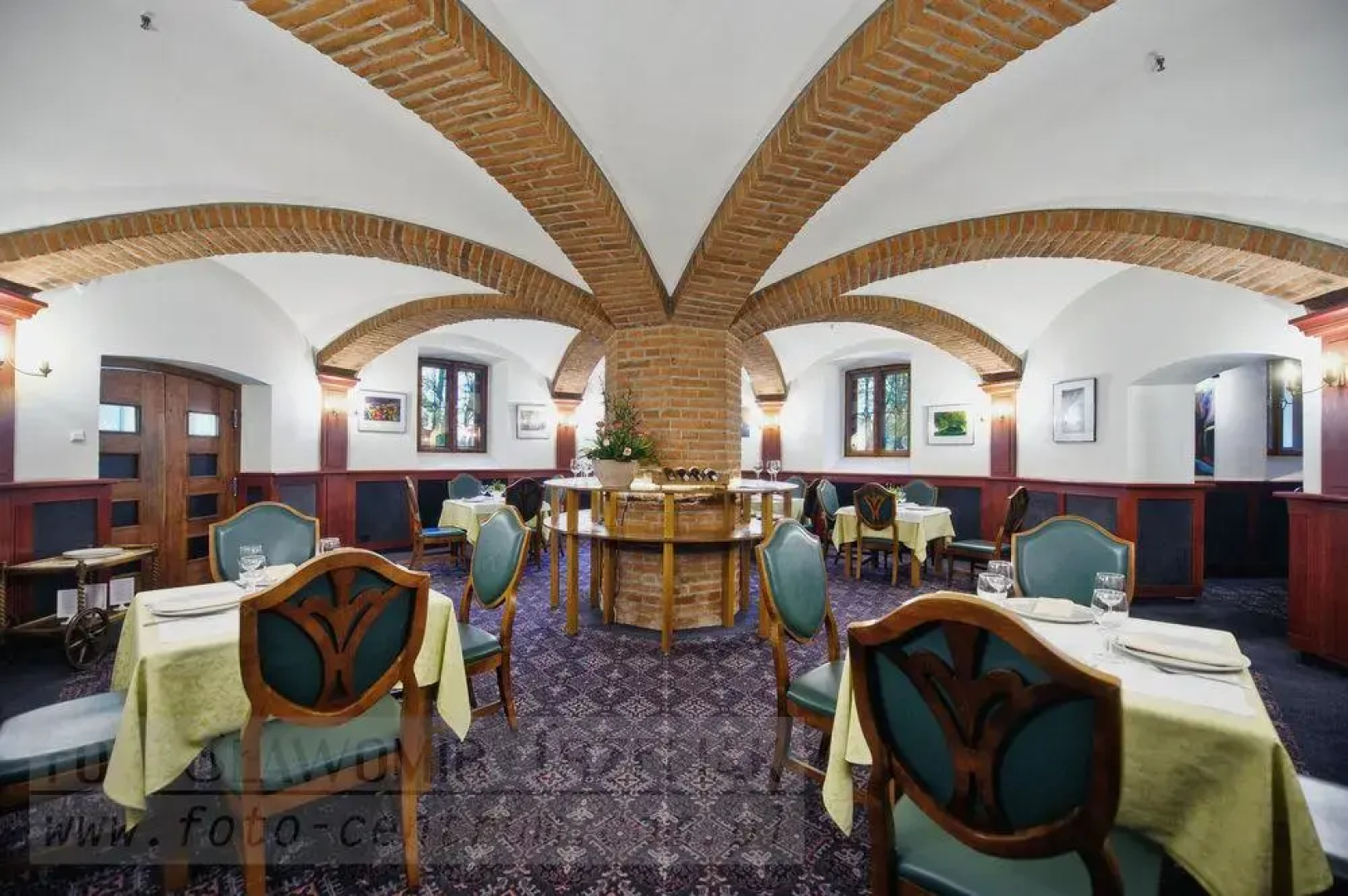 Paszkówka Granary Hotel