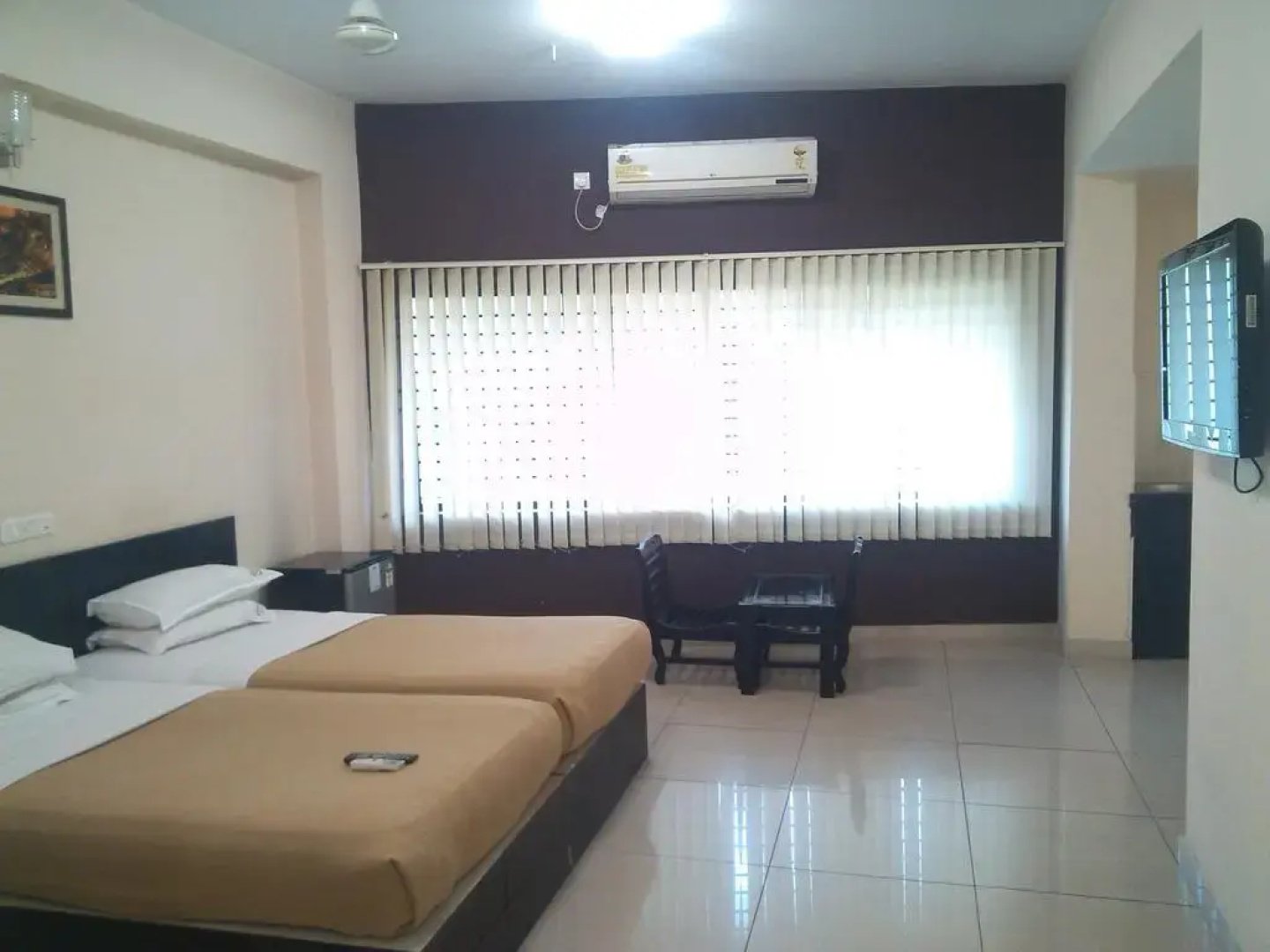 Hotel Veenu International