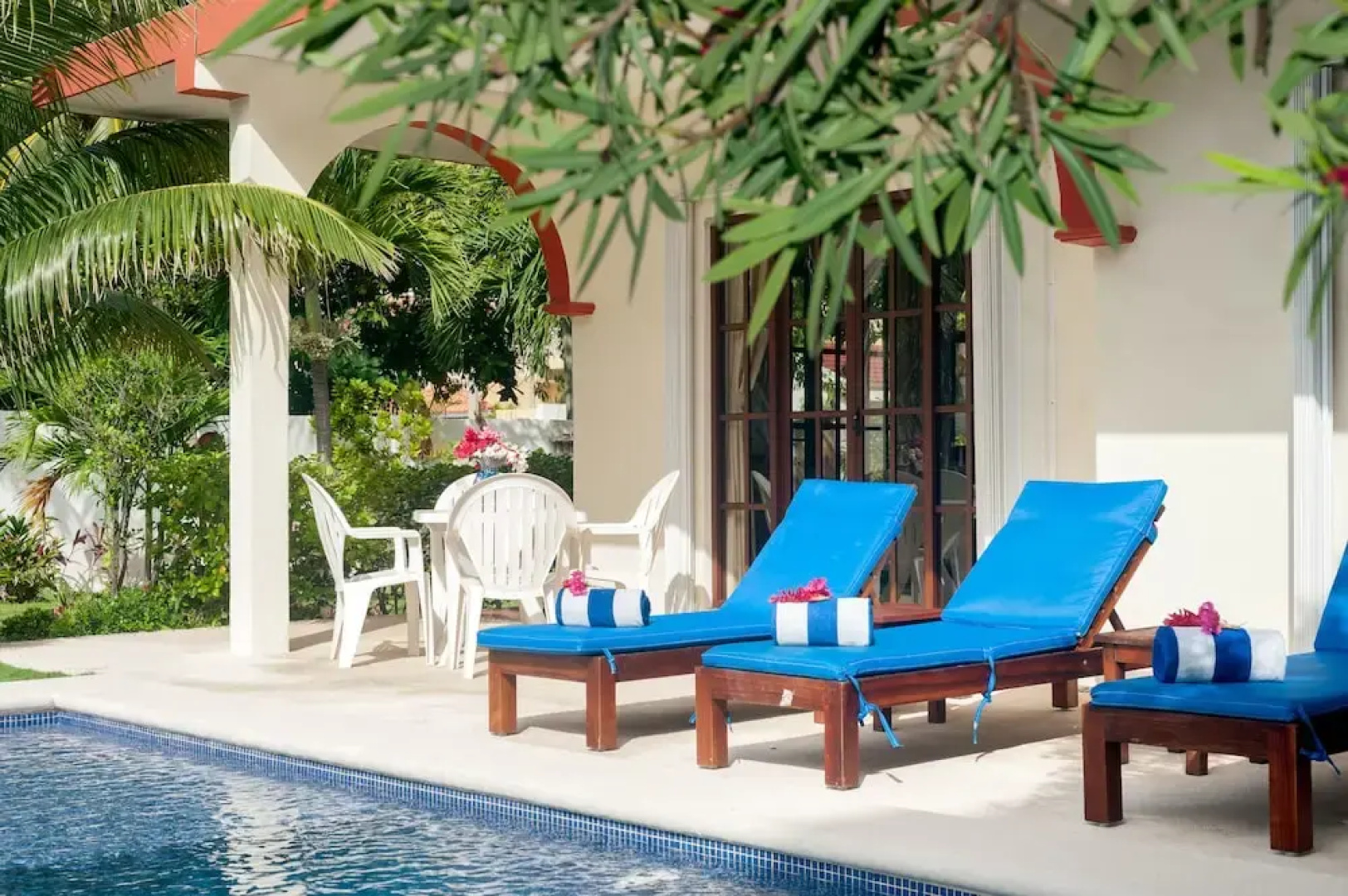 Casa Anita by RedAwning
