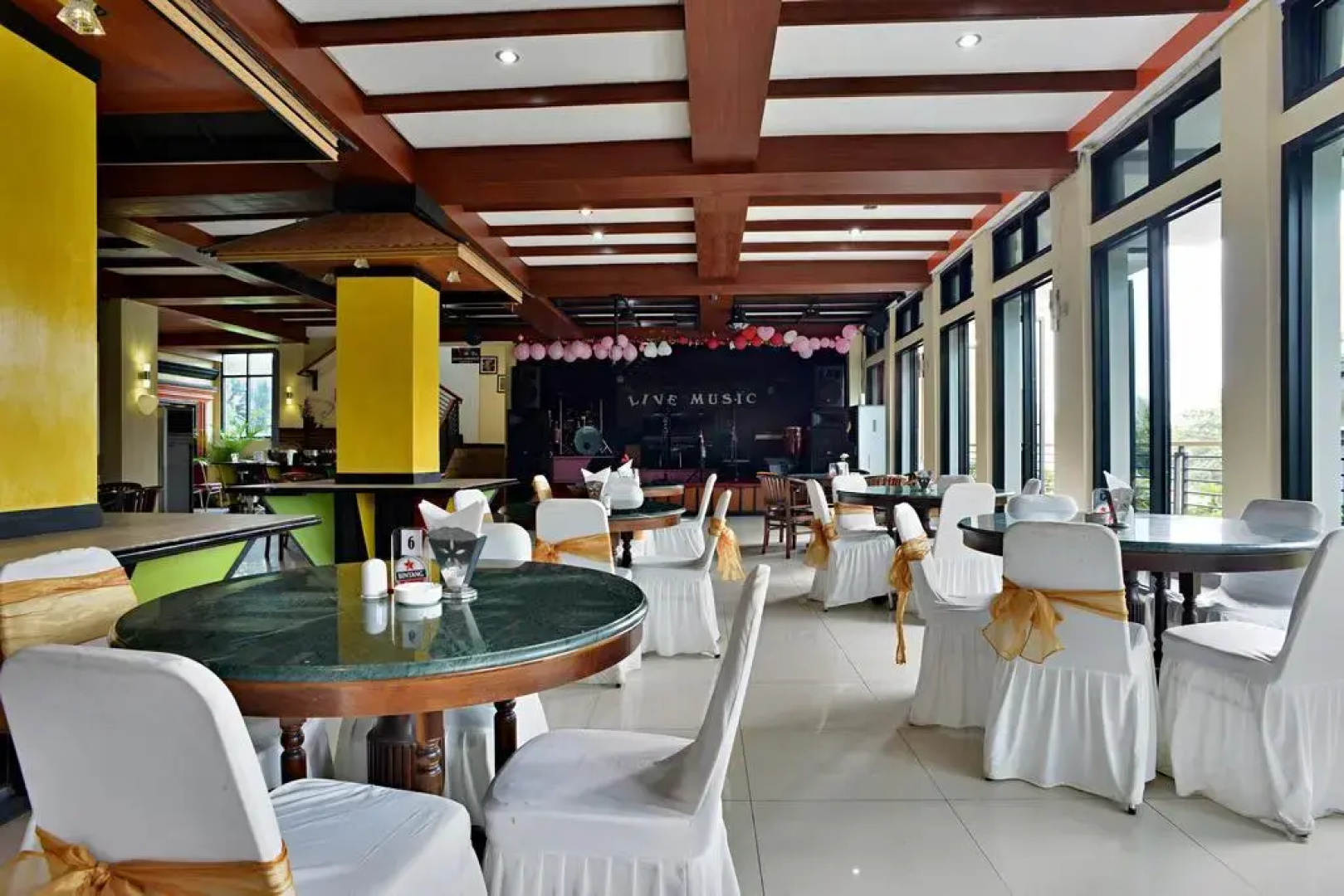 ZEN Rooms Cibogo Megamendung Puncak