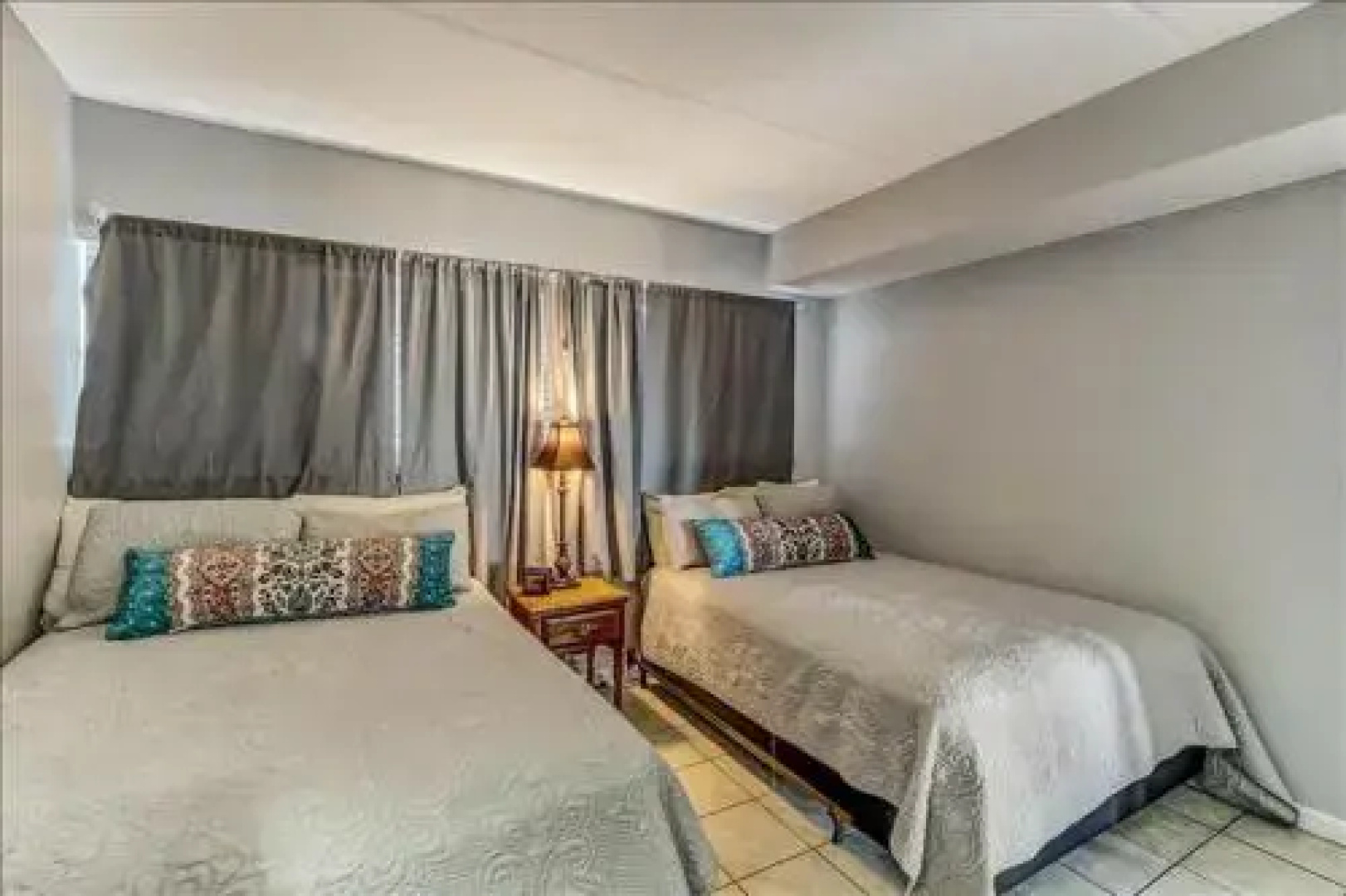 Spacious Oceanfront Condo, Easy Access to Private Fishing Pier by RedAwning