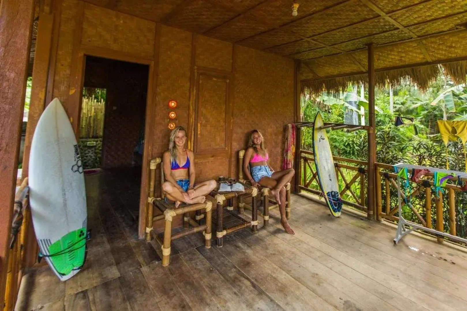 Mojosurf Camp Red Island