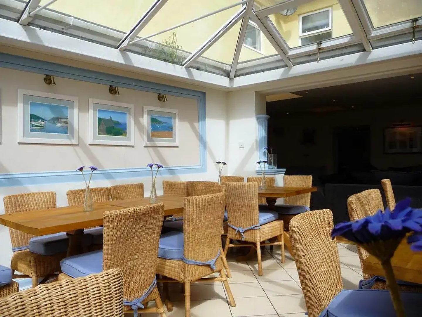 Lodge Hotel