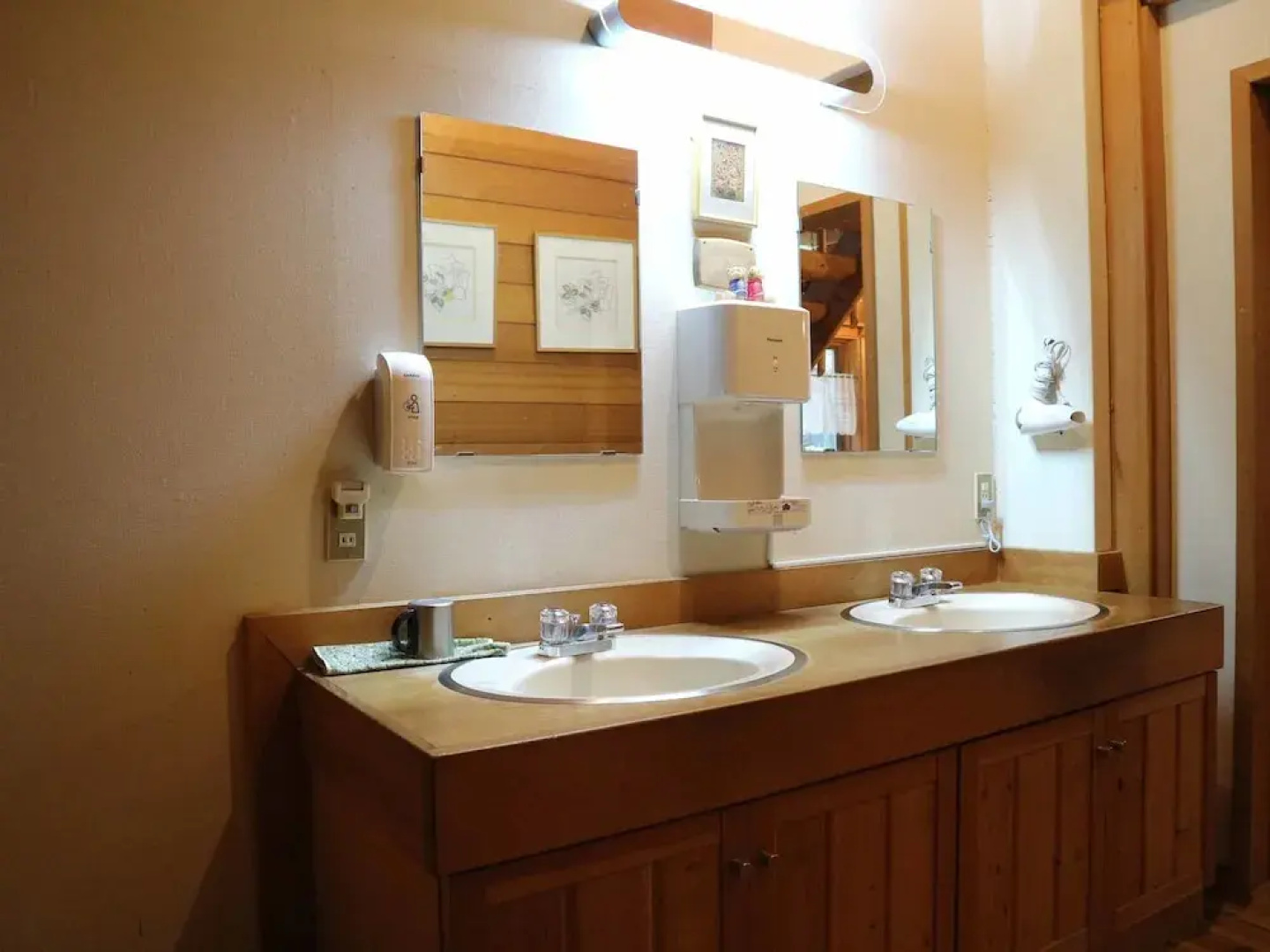 Canadian Loghouse Inn Azumino Yujin